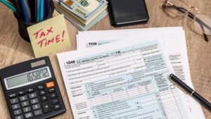 Tax Filing Checklist: Everything You Need to File Your Taxes