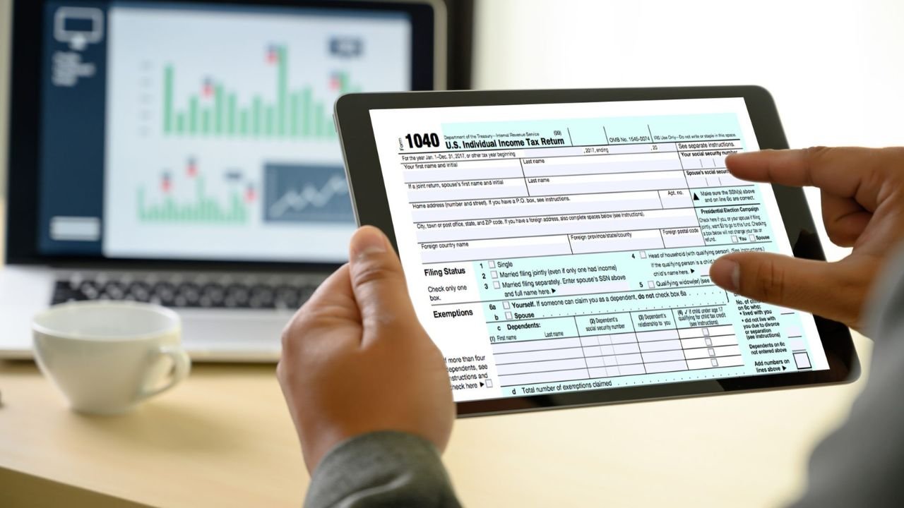 Paper Filing vs. E-Filing: Which Is Better for Your Tax Return?